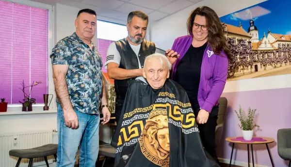 Es ist nicht das erste Mal, dass die Männer vom Riesaer Barbershop „New Sty ...